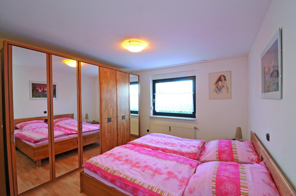 Ferienwohnung Heinen Schleiden Δωμάτιο φωτογραφία